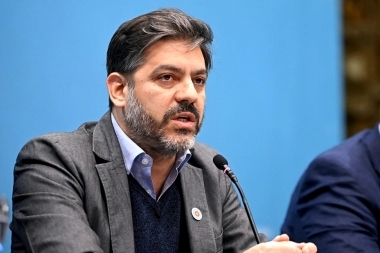 Bianco afirmó que movilizarán contra la Ley Bases y tildó de “mentiroso” a Adorni por negar la deuda billonaria