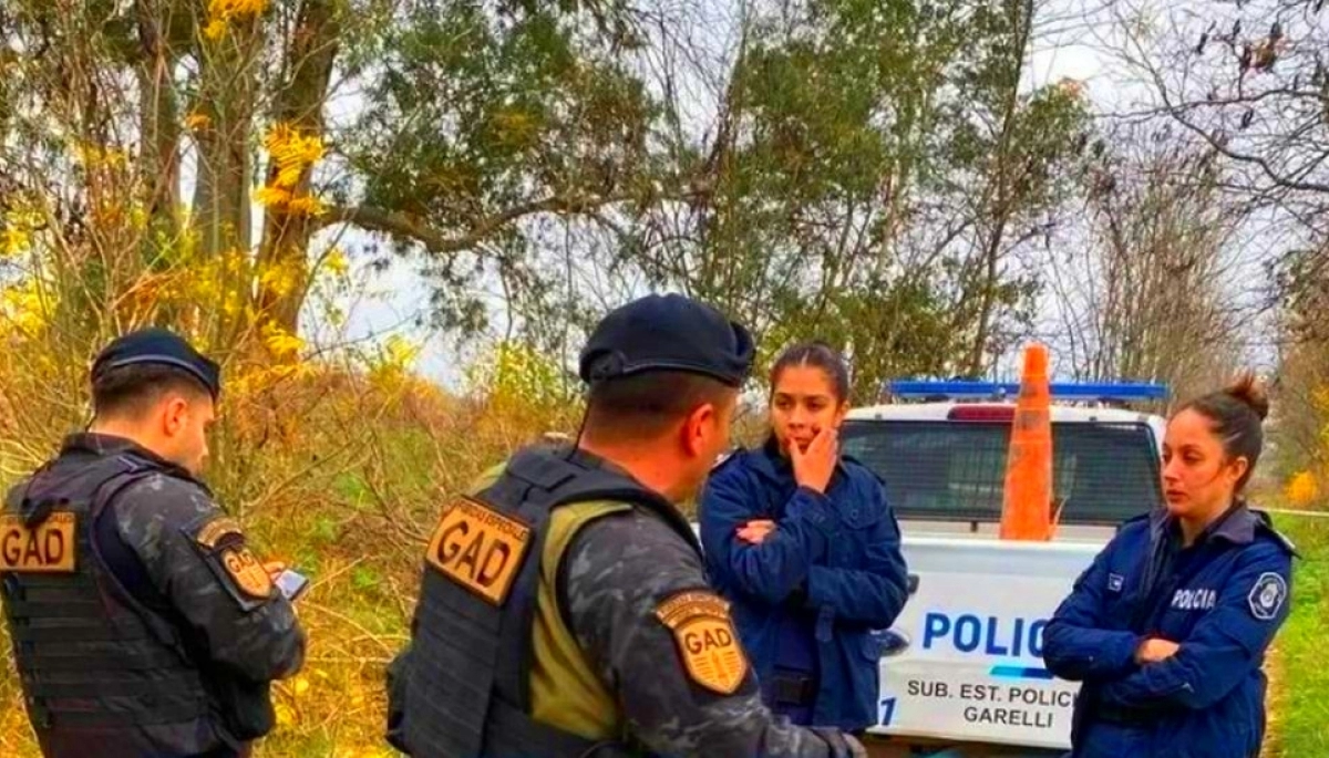 A puñaladas habría asesinado a su hijo de 8 años y luego se ahorcó