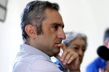 Larroque disparó al interior de La Cámpora y recalcó las diferencias entre Máximo y Kicillof