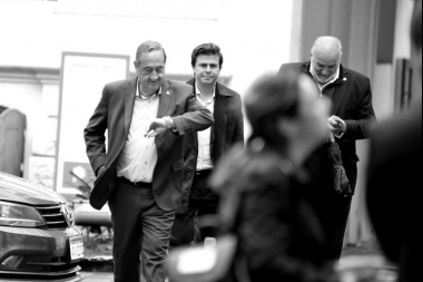 Sin plata en las cuentas, intendentes bonaerenses analizan postergar el pago del aguinaldo