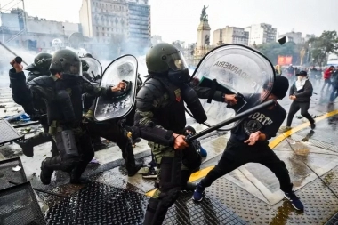 Ley de Bases: diputados libertarios piden reconocer a las fuerzas de seguridad y su accionar en el Congreso