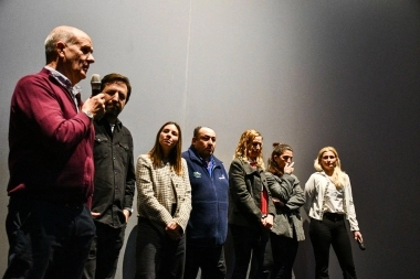 Zurro recibió a Kreplak en Pehuajó y proyectaron el documental “Pandemia” en el Cine municipal