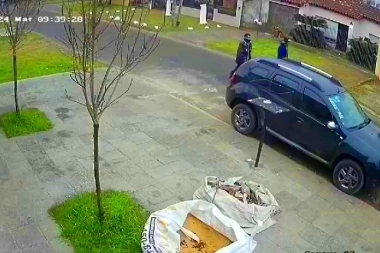 La Plata en modo Conurbano: mujer fue atacada por dos cobardes con fines de robo en la vía pública