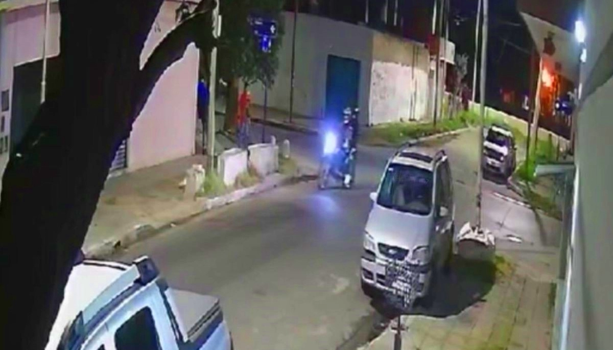 Motochorros exprés: llegaron, robaron y escaparon en solo diez segundos