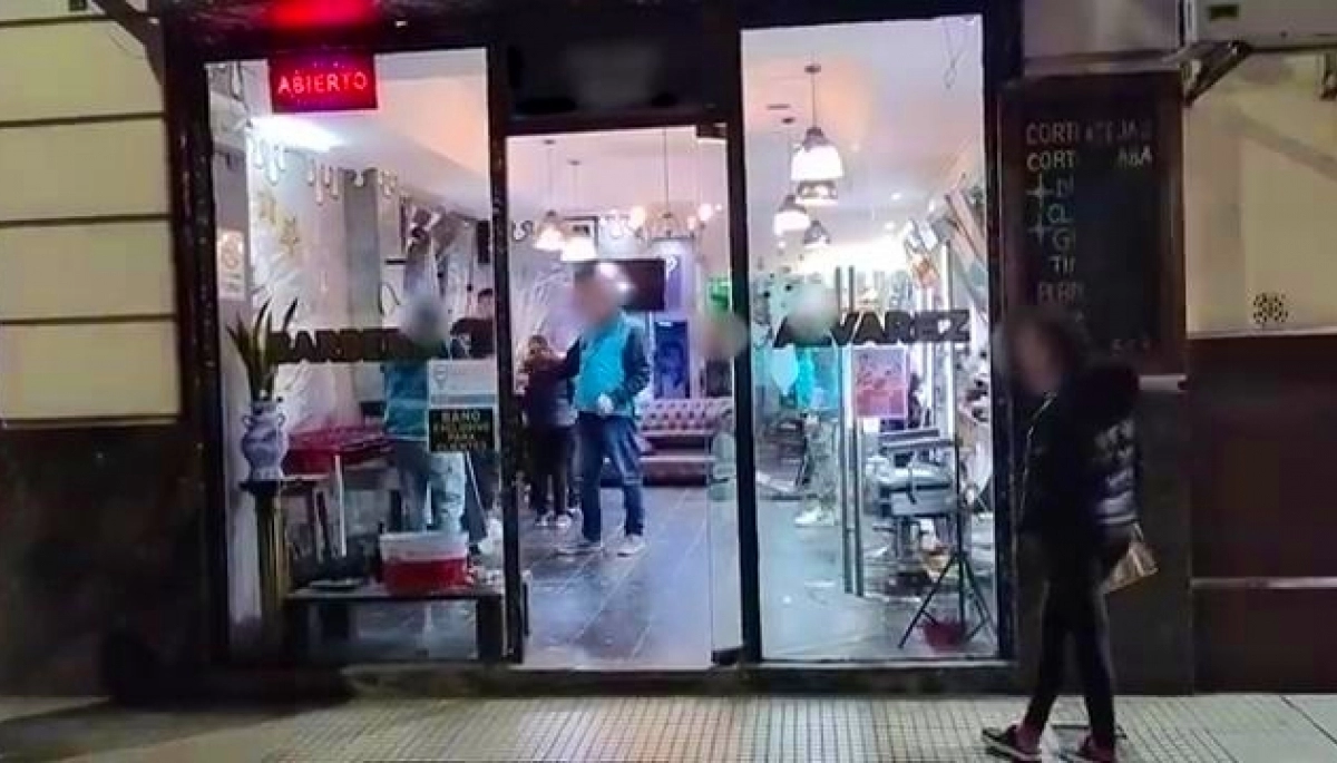 Un trabajo no alcanza: allanaron una barbería donde comercializaban estupefacientes