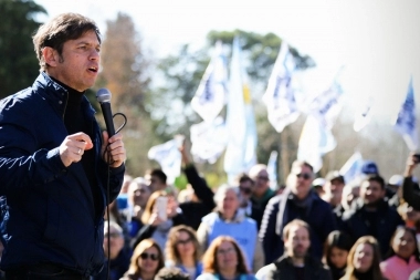 Teléfono para Máximo: Kicillof busca la foto de unidad en el peronismo con un acto en San Vicente