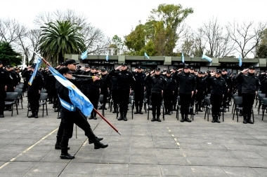 Cadetes penitenciarios de 35 distritos bonaerenses juraron fidelidad a la Bandera Nacional