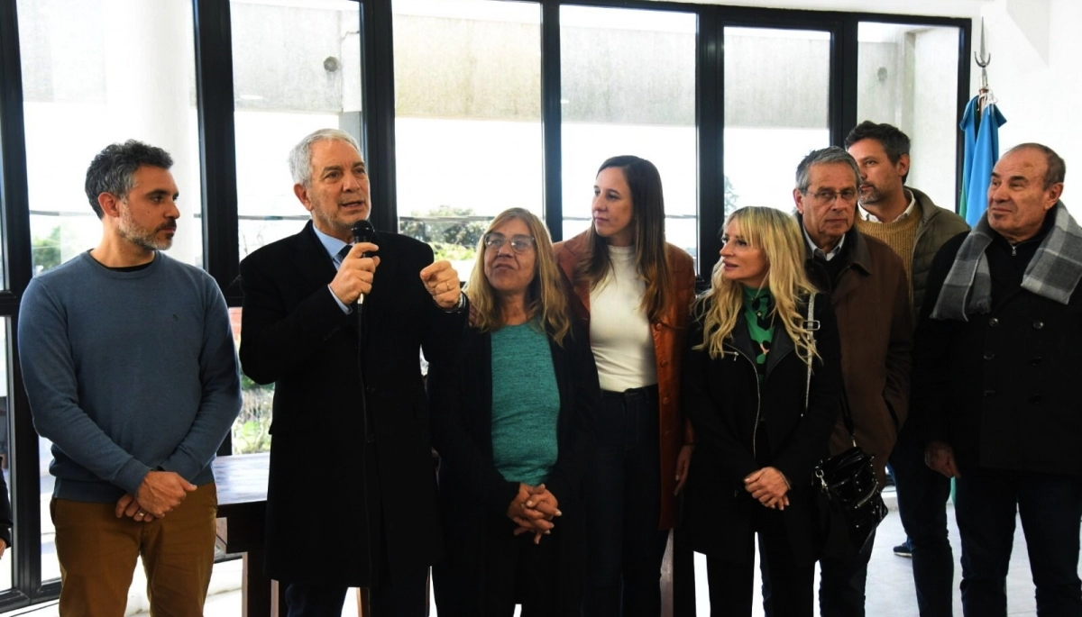 Alak inauguró el nuevo Centro Comunal de Los Hornos: contará con servicios bonaerenses y platenses