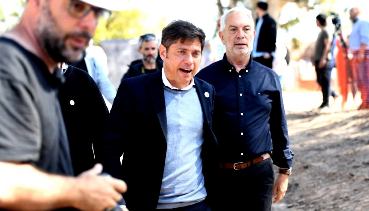 Para paliar el efecto Milei, Kicillof envió un proyecto al Senado bonaerense para crear la Ley de Góndolas