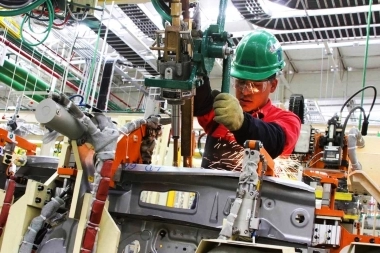 Pablo López habló de la caída de la Industria Manufacturera y apuntó contra Milei: “Es un industricidio”