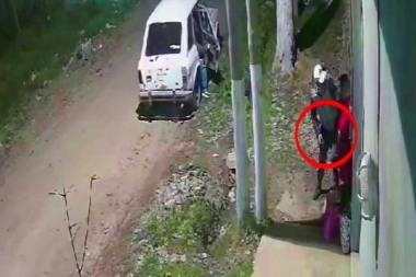 Locura total en Merlo: al menos tres delincuentes roban en la madrugada "a punta de machete"