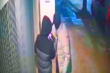 Más inseguridad en Tres de Febrero: le robó el celular pero antes de escapar lo obligó a que lo desbloquee