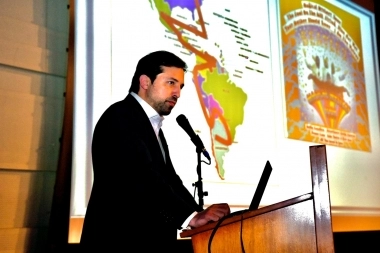 Kreplak estampó su negativa a la desregulación de la venta de medicamentos: “Es peligroso”