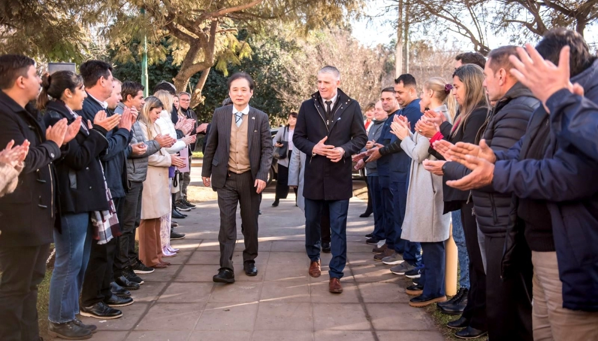 Visita internacional: Navarro recibió al Embajador de Japón para memorar la amistad entre los pueblos