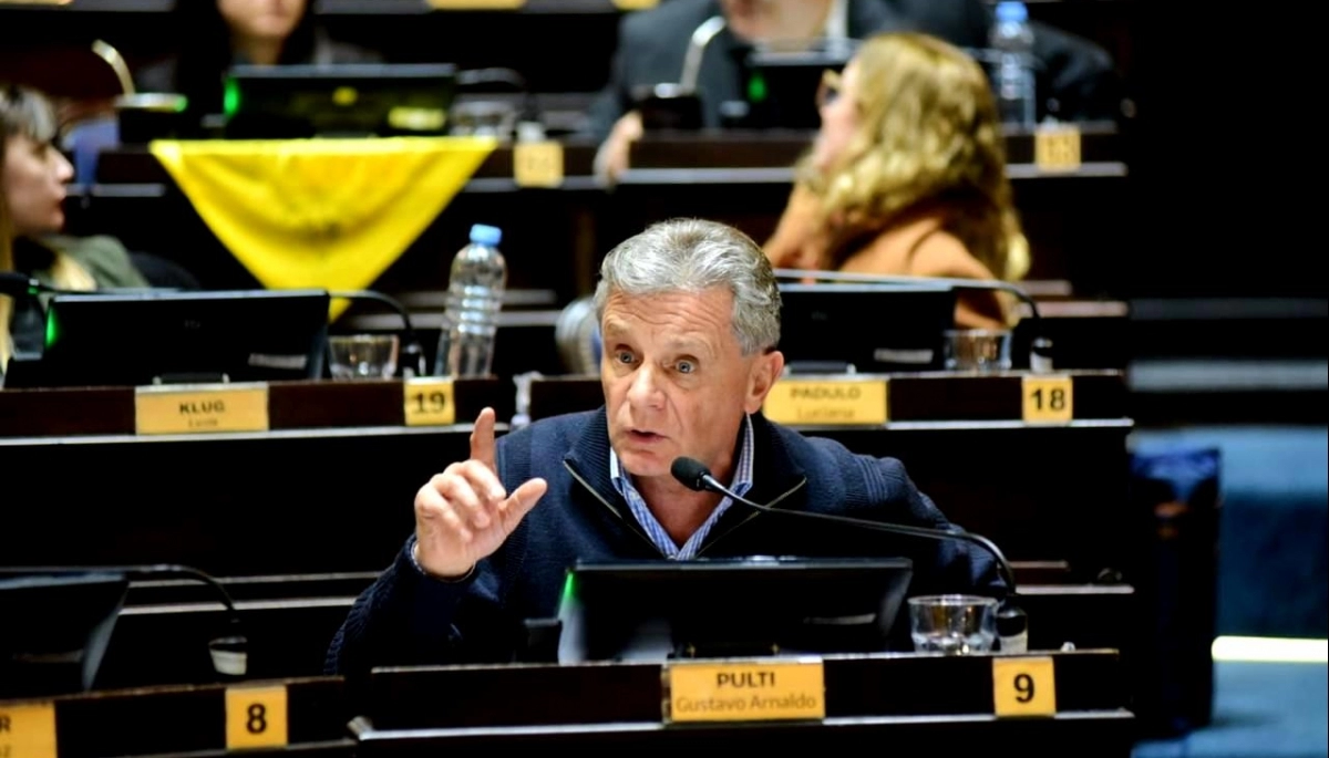 Pulti defendió el RIGI bonaerense y sostuvo que Milei busca “poner de rodillas” a Kicillof