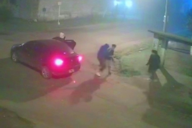 Raid delictivo en Moreno: encañonaron a dos adolescentes y les robaron hasta la ropa