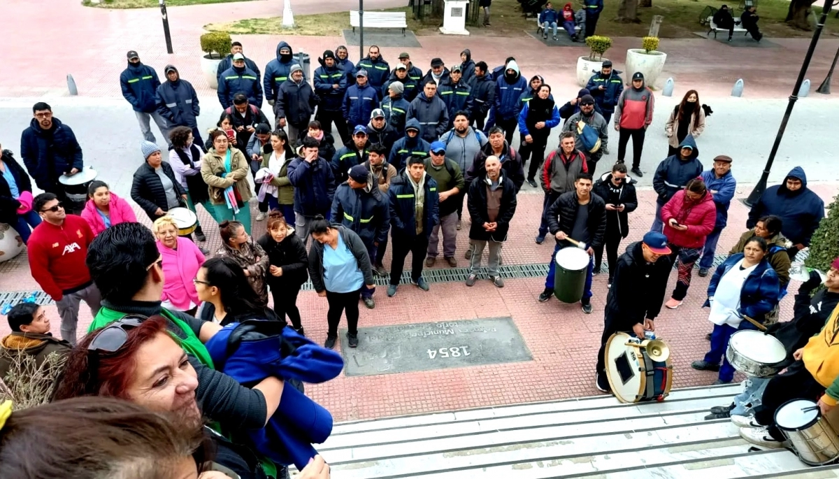 Crisis laboral, municipio tomado y máxima tensión en Patagones