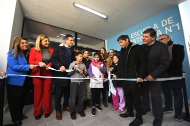 Kicillof y Mantegazza inauguraron una nueva escuela de Educación Artística en San Vicente