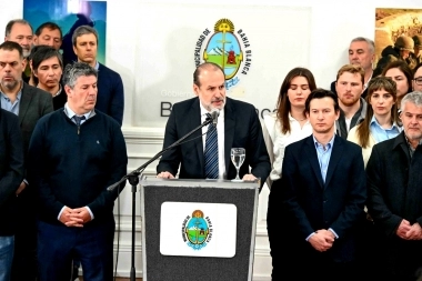 Susbielles destacó el “compromiso” de Bahía Blanca por la planta de GNL: criticó el “daño” causado por Milei