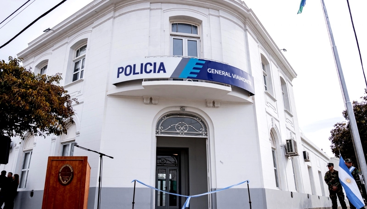 Flexas reinauguró la “renovada” Comisaría de Los Toldos para General Viamonte