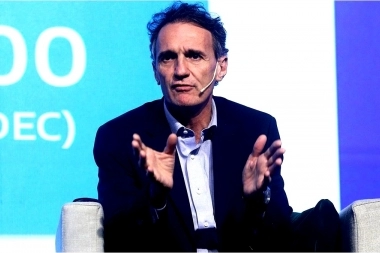 “Pésima decisión”: Katopodis exigió a Milei que aclare por qué la planta de GNL va a Rio Negro