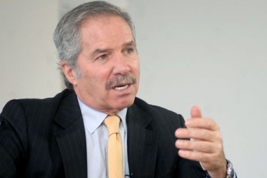De cara a los comicios, Solá afirmó: "Creemos en la obligación de debatir ante la ciudadanía"