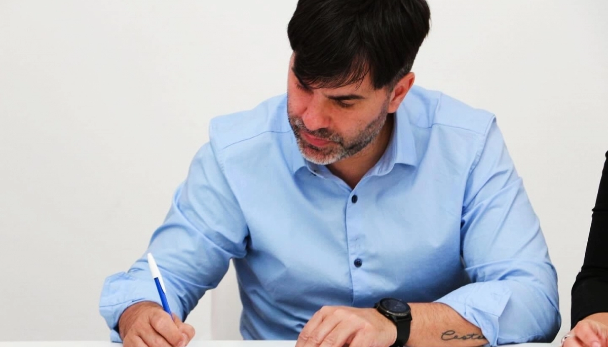 Un intendente bonaerense entregó un bono de $100.000 a jubilados: “Al carajo la libertad de mercado”