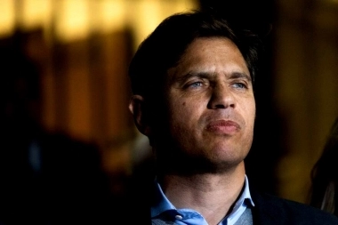 ¿Culpa de Milei?: Kicillof y una encuesta que lo deja al borde del abismo