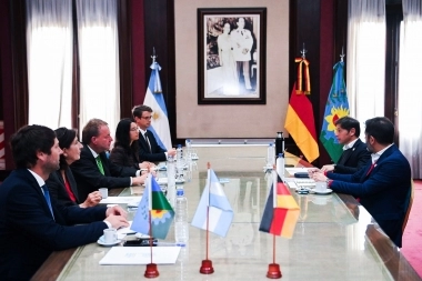 Kicillof avanza en su agenda internacional: recibió al embajador de Alemania en La Plata