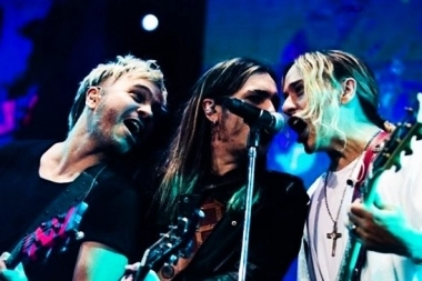 Airbag vuelve a Vélez: la banda de los hermanos Sardelli cierra el año en Liniers