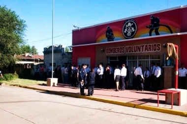 Reunión con representantes: Egüen decretó el Día del Bombero Voluntario Veinticinqueño