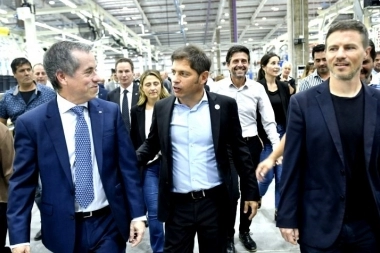 Kicillof reafirma su agenda latinoamericana y asistirá a una cumbre de desarrollo en Uruguay