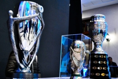 “Eternos Laureles”: AFA exhibirá las copas ganadas por la “Scaloneta” en Bahía Blanca