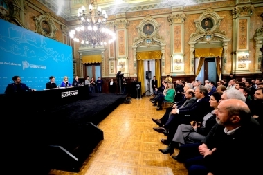 Cumbre con Kicillof en La Plata: intendentes valoraron la tercera cuota del Fondo para Municipios