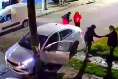 En Tres de Febrero una violenta banda encañonó a una pareja de jubilados y le robó el vehículo