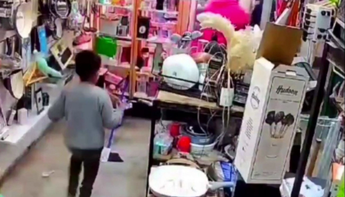 Raid delictivo: de una panadería se llevaron hasta las tortas y en un bazar un nene defendió a la mamá