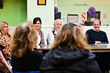 Bahía Blanca inició la entrega de subsidios de Fortalecimiento a Centros de Jubilados