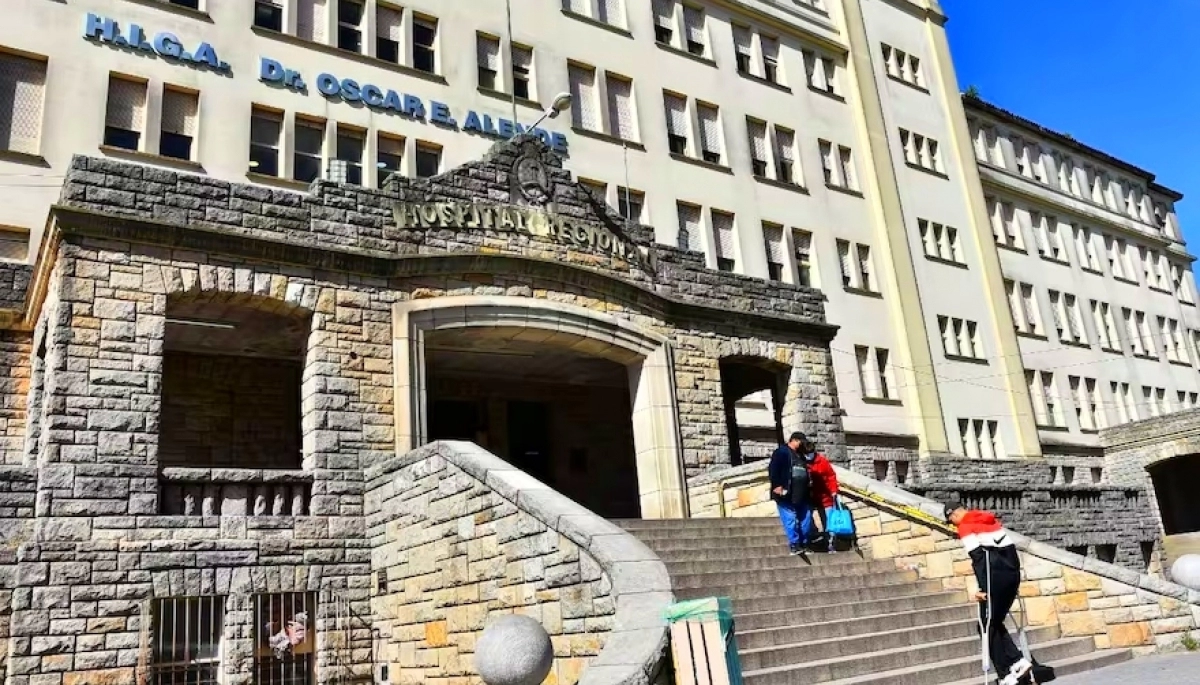 Sangriento intento de robo en Mar del Plata: baleado en el abdomen llegó al hospital manejando