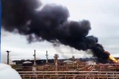 Comunicado oficial de YPF sobre el incendio en la destilería de Ensenada