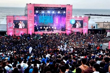 Kicillof oficializó masivo presupuesto con el que subsidiará a municipios en los Juegos Bonaerenses