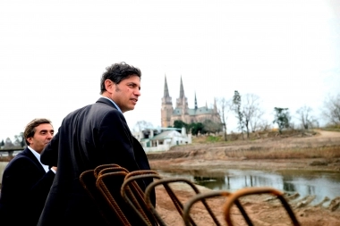 Con lágrimas incluidas, Kicillof dedicó un video a Milei por los recortes: “Es contra el pueblo”