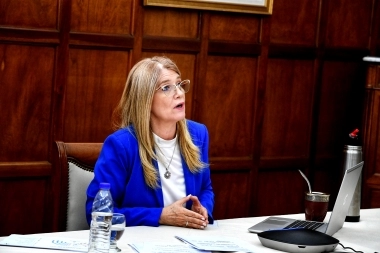 “El pueblo no es casta”: Magario cargó contra Milei y pidió al peronismo que construya “esperanza”