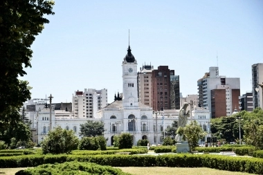 La Plata acordó nuevos aumentos salariales en dos tramos para trabajadores municipales