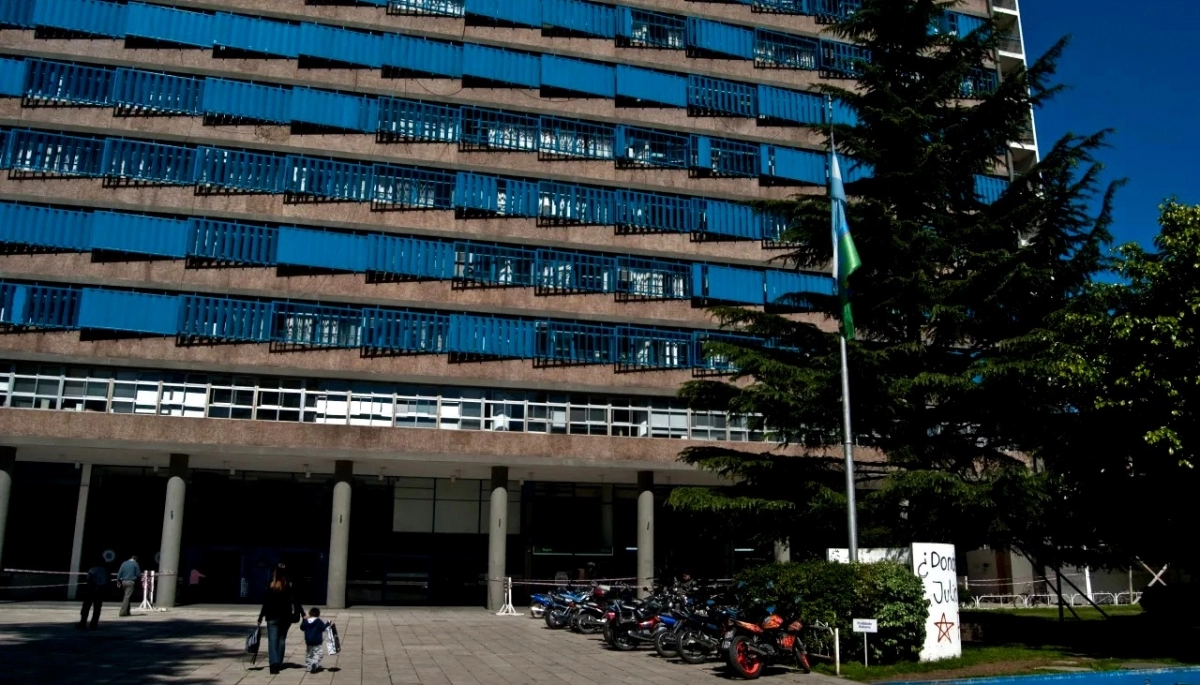 Terror y susto en el Ministerio de Infraestructura bonaerense: cayó un ascensor con personas dentro