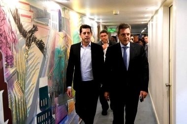 Wado De Pedro acusó al massismo de tener funcionarios en el gobierno de Milei y le respondieron