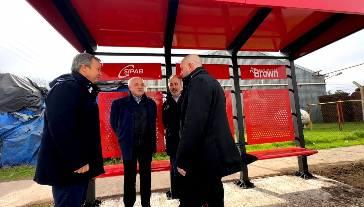 Cascallares supervisó el nuevo equipamiento que se entregó al Parque Industrial de Almirante Brown