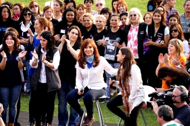 Cristina se reunió con mujeres sindicalistas e intendentes de la Segunda y Cuarta Sección