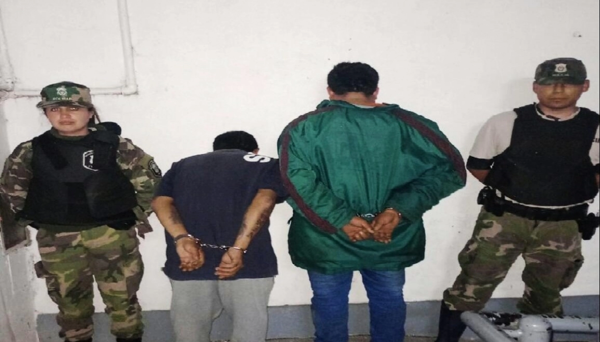 Robo agravado en Magdalena: persecución hasta Los Hornos y dos aprehendidos