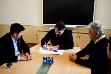 Hourcade firmó un convenio entre Magdalena y la UTN de La Plata