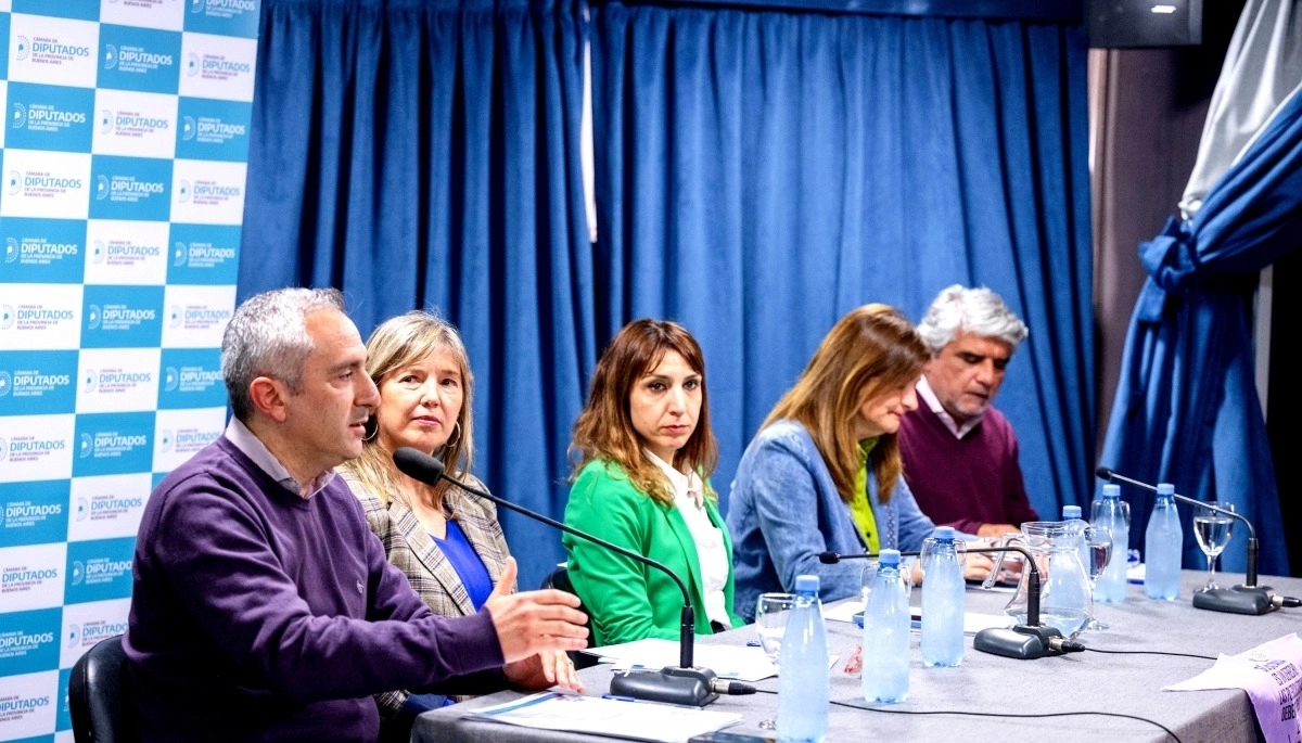Larroque acorrala a La Cámpora en la Legislatura en defensa de Kicillof: “Sean oficialistas”